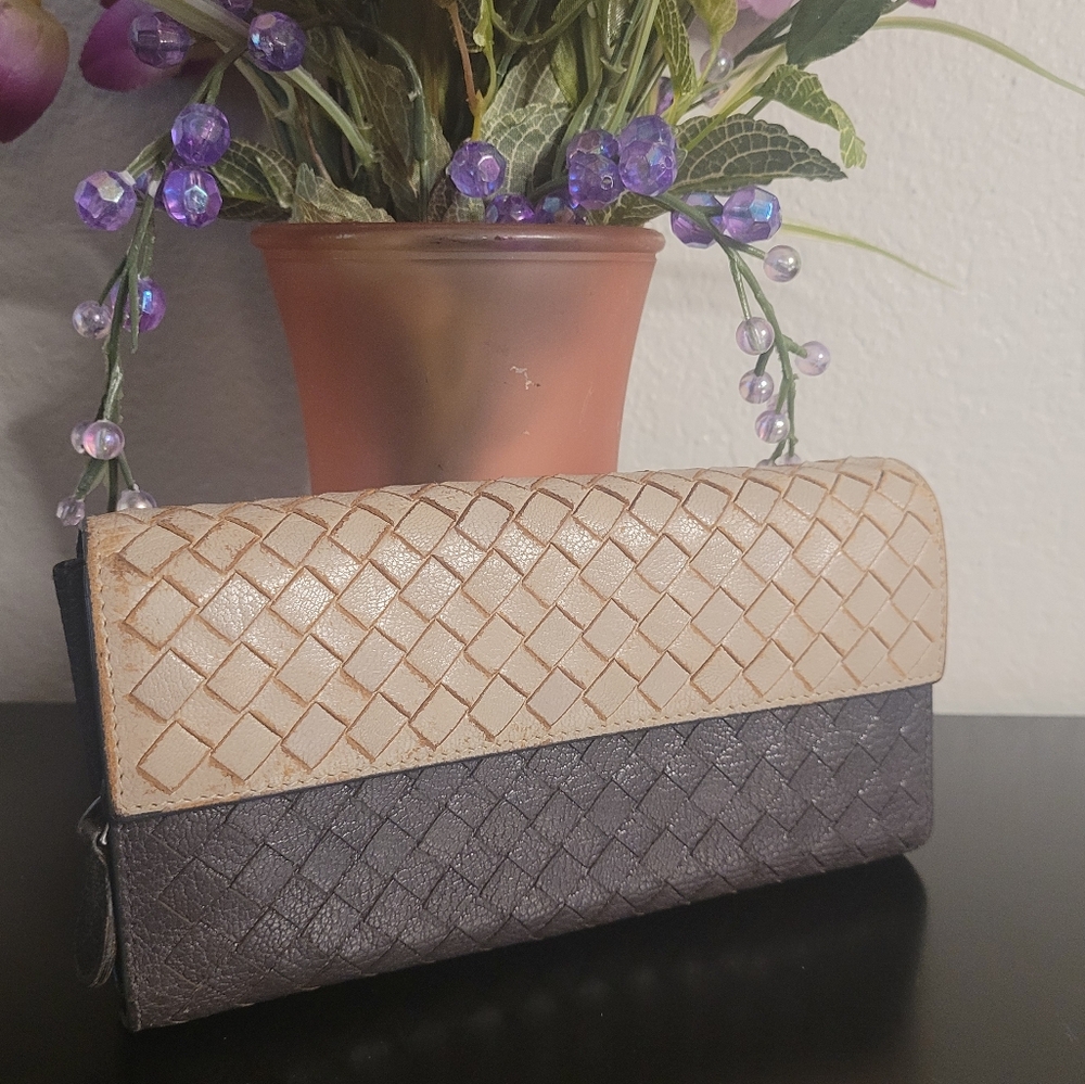 BOTTEGA VENETA  INTRECCIATO Flap Wallet - Picture 2 of 16